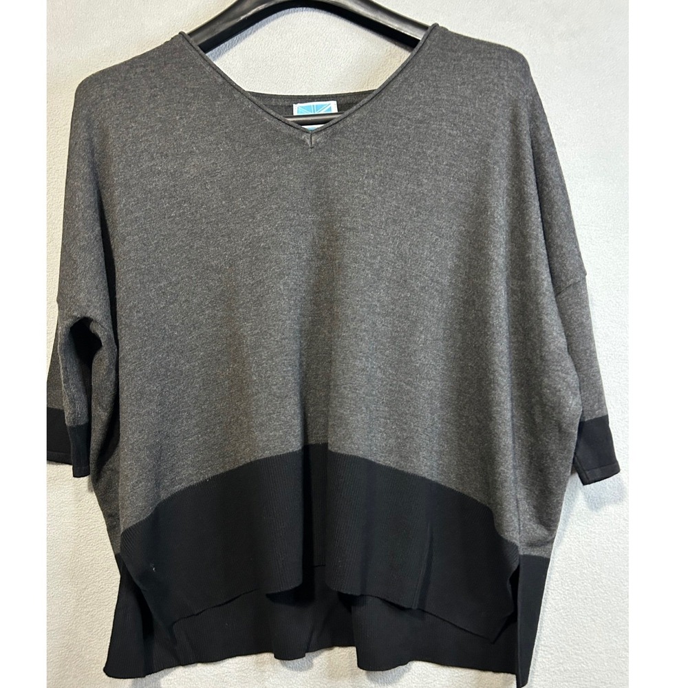 Survival Sweater Womens M Gray Black Chelsea V-Neck Dolman Sleeve Streetwear